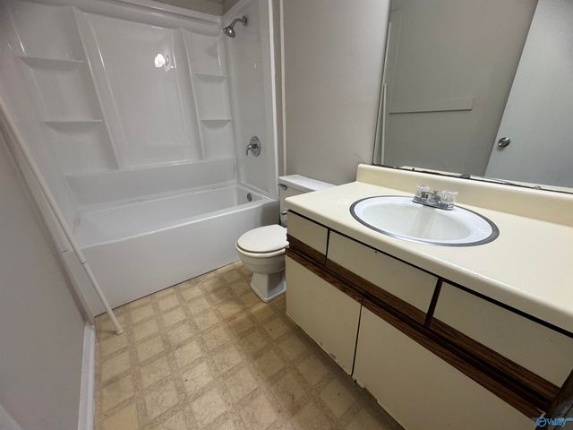 2703 Lantern Walk C, Huntsville, AL 35803