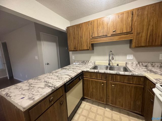 2703 Lantern Walk C, Huntsville, AL 35803