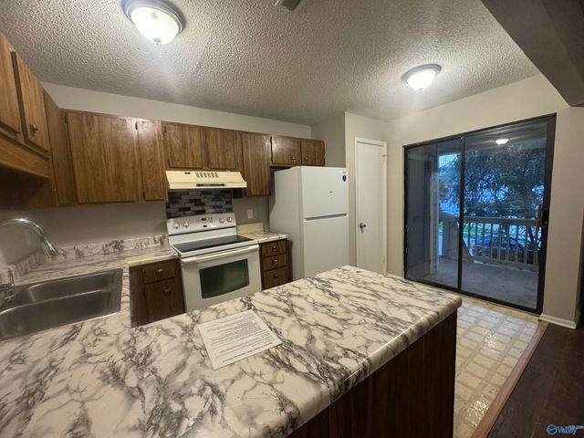 2703 Lantern Walk C, Huntsville, AL 35803