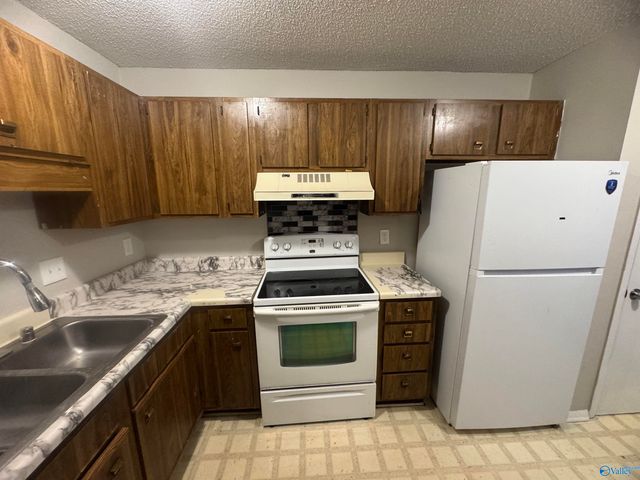 2703 Lantern Walk C, Huntsville, AL 35803
