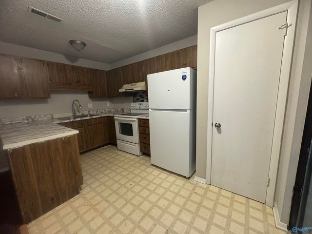 2703 Lantern Walk C, Huntsville, AL 35803