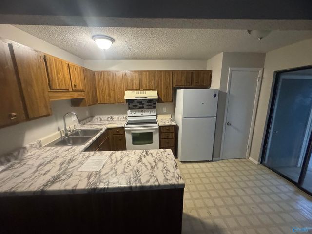 2703 Lantern Walk C, Huntsville, AL 35803