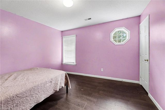 945 Biloxi Avenue, Kernersville, NC 27284