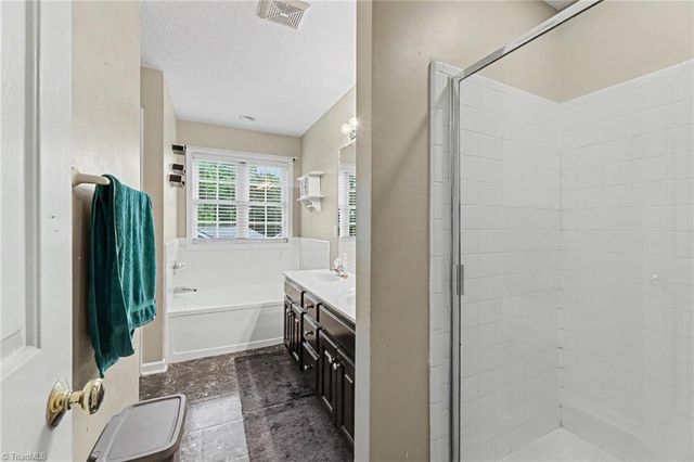 945 Biloxi Avenue, Kernersville, NC 27284