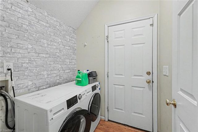 945 Biloxi Avenue, Kernersville, NC 27284
