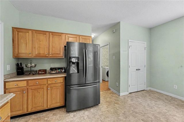 945 Biloxi Avenue, Kernersville, NC 27284