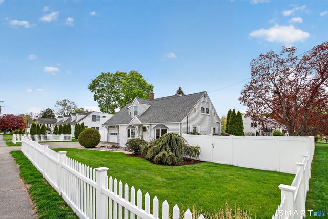 120 South Pine Creek Road, Fairfield, CT 06824