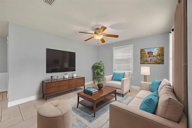225 N PHIPPEN AVENUE, Deland, FL 32724