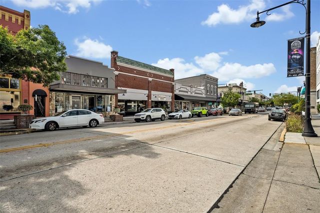 225 N PHIPPEN AVENUE, Deland, FL 32724