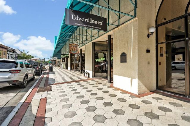 225 N PHIPPEN AVENUE, Deland, FL 32724
