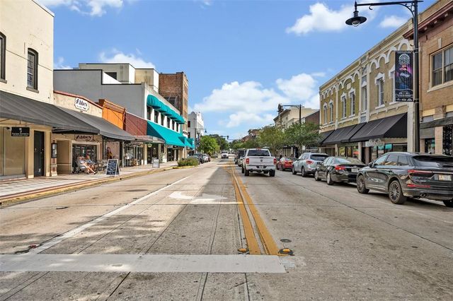 225 N PHIPPEN AVENUE, Deland, FL 32724