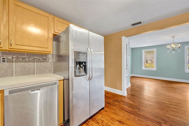 225 N PHIPPEN AVENUE, Deland, FL 32724