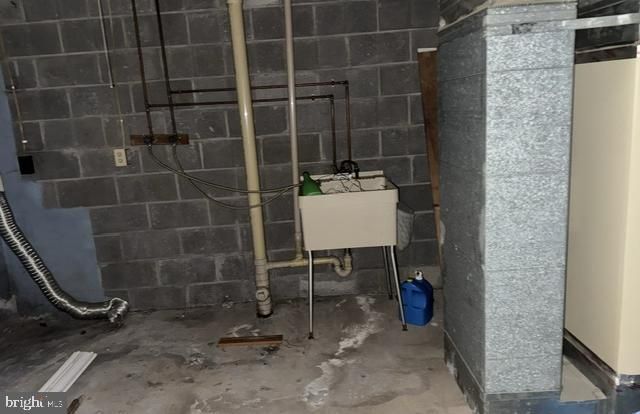 2031 WINTERGREEN PL, Baltimore, MD 21237