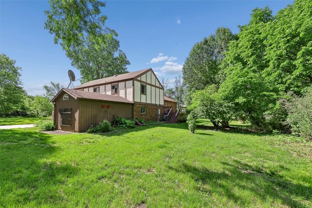 33066 Walnut Place, Waukee, IA 50263