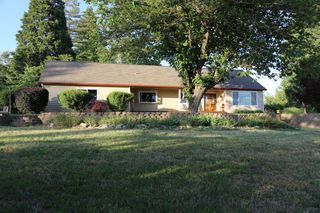 2300 Larsen Dr, Camino, CA 95709