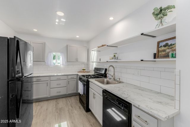 3743 E TAYLOR Street, Phoenix, AZ 85008