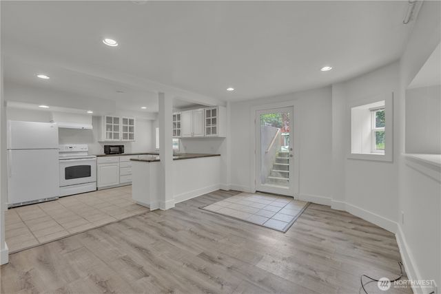 172 16th Avenue, Seattle, WA 98122