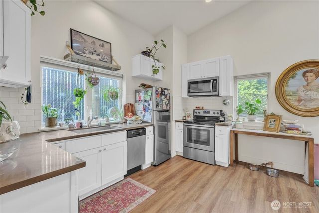 172 16th Avenue, Seattle, WA 98122