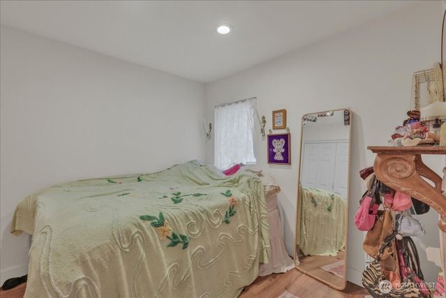 172 16th Avenue, Seattle, WA 98122
