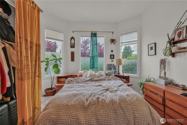 172 16th Avenue, Seattle, WA 98122