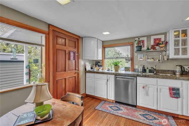 172 16th Avenue, Seattle, WA 98122