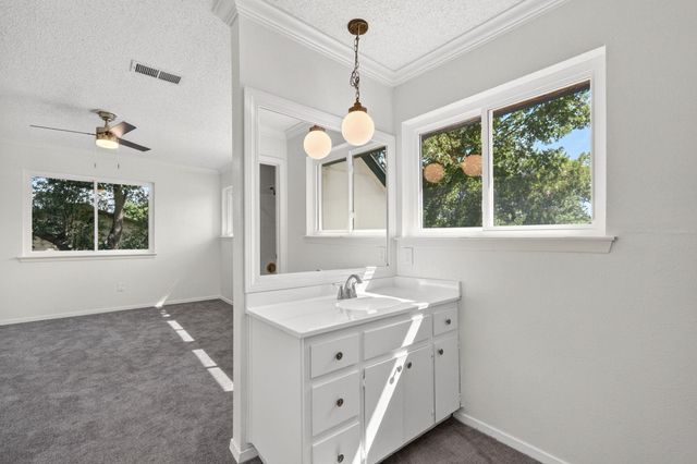 11401 WINDERMERE MDW, Austin, TX 78759
