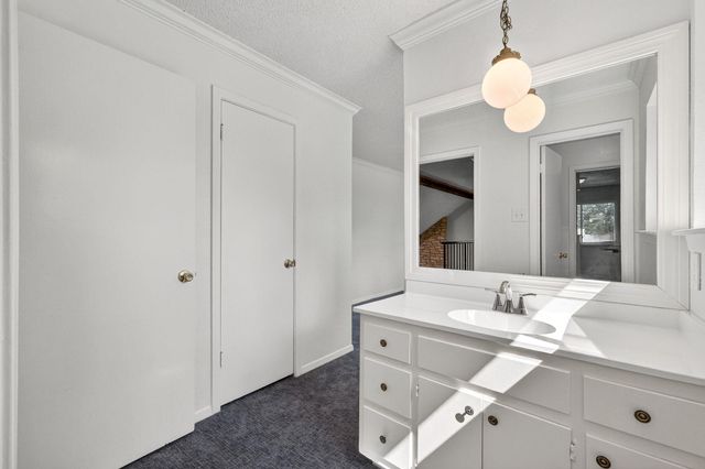 11401 WINDERMERE MDW, Austin, TX 78759