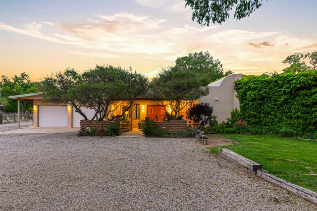 500 Calle De Wences, Los Lunas, NM 87031