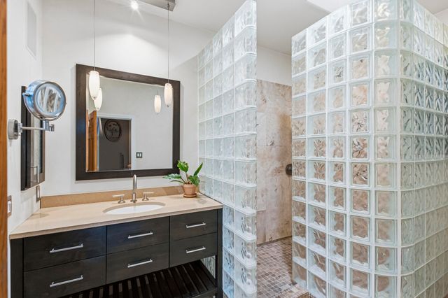 500 Calle De Wences, Los Lunas, NM 87031