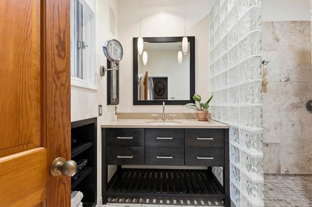 500 Calle De Wences, Los Lunas, NM 87031