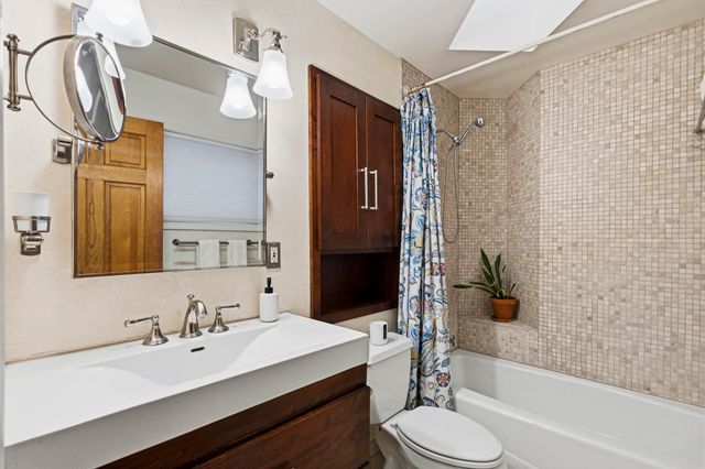 500 Calle De Wences, Los Lunas, NM 87031
