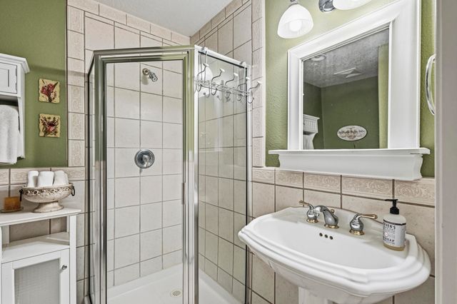 500 Calle De Wences, Los Lunas, NM 87031