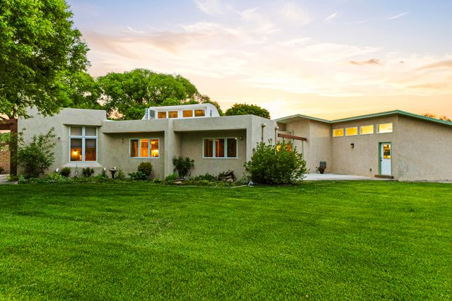 500 Calle De Wences, Los Lunas, NM 87031