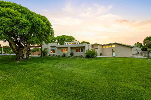 500 Calle De Wences, Los Lunas, NM 87031