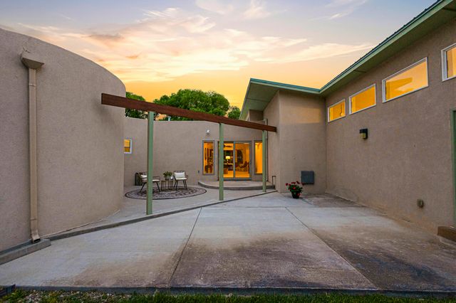 500 Calle De Wences, Los Lunas, NM 87031