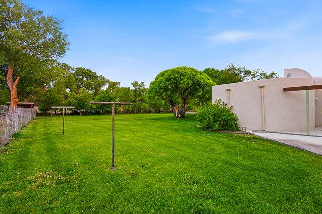 500 Calle De Wences, Los Lunas, NM 87031