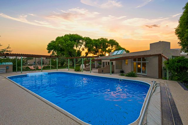 500 Calle De Wences, Los Lunas, NM 87031