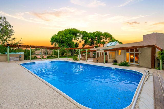 500 Calle De Wences, Los Lunas, NM 87031
