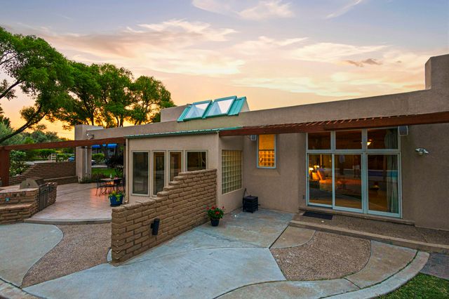 500 Calle De Wences, Los Lunas, NM 87031