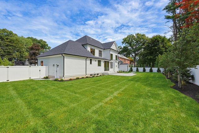 10 Travis Road, Natick, MA 01760