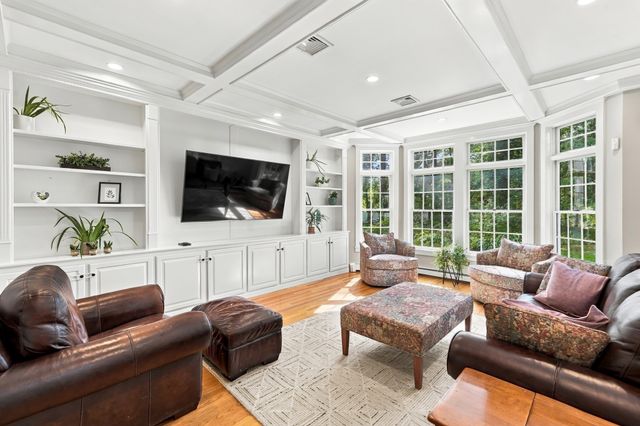 15 Alden Circle, Reading, MA 01867