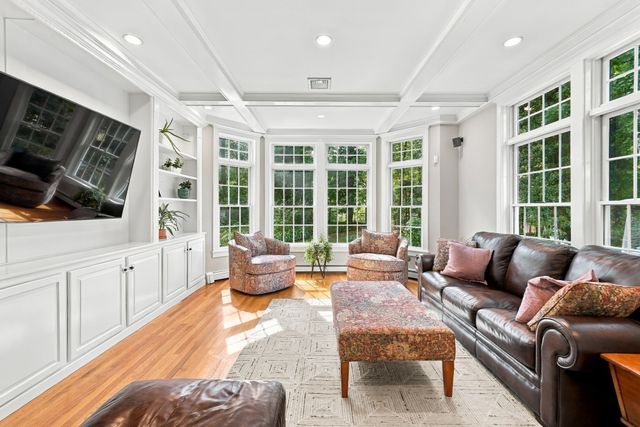 15 Alden Circle, Reading, MA 01867