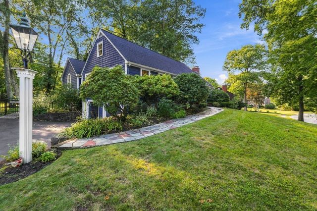 15 Alden Circle, Reading, MA 01867