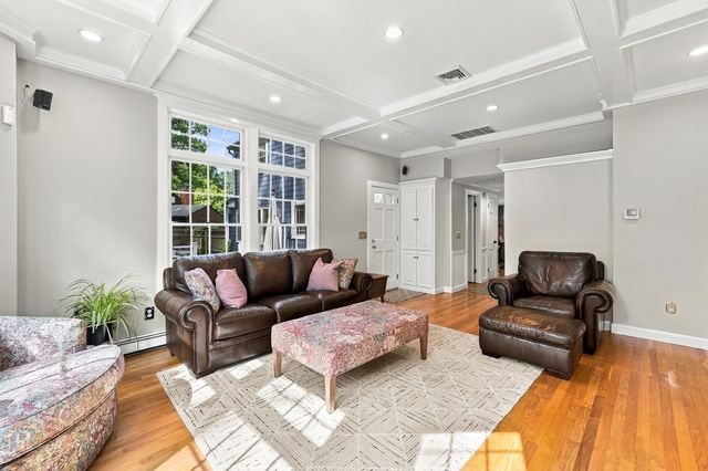 15 Alden Circle, Reading, MA 01867