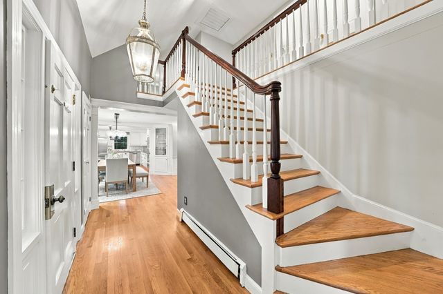 15 Alden Circle, Reading, MA 01867