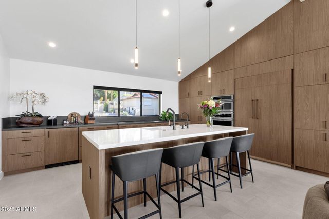 7112 N 23RD Way, Phoenix, AZ 85020