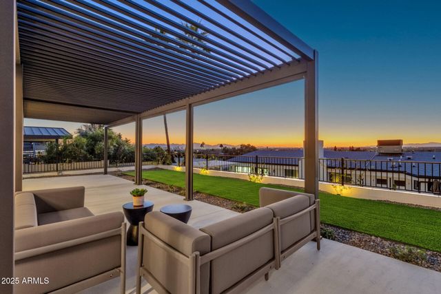 7112 N 23RD Way, Phoenix, AZ 85020