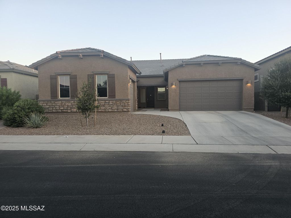 10955 W Radcliff Drive, Marana, AZ 85653
