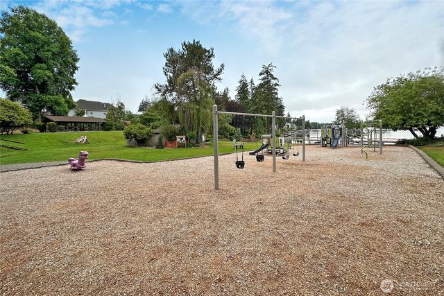 4302 W Tapps Drive E, Lake Tapps, WA 98391
