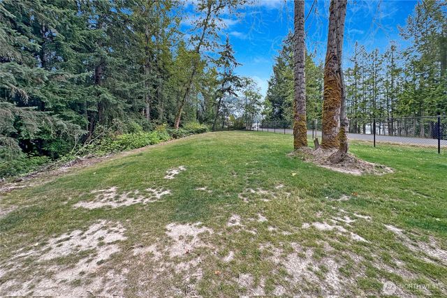 4302 W Tapps Drive E, Lake Tapps, WA 98391